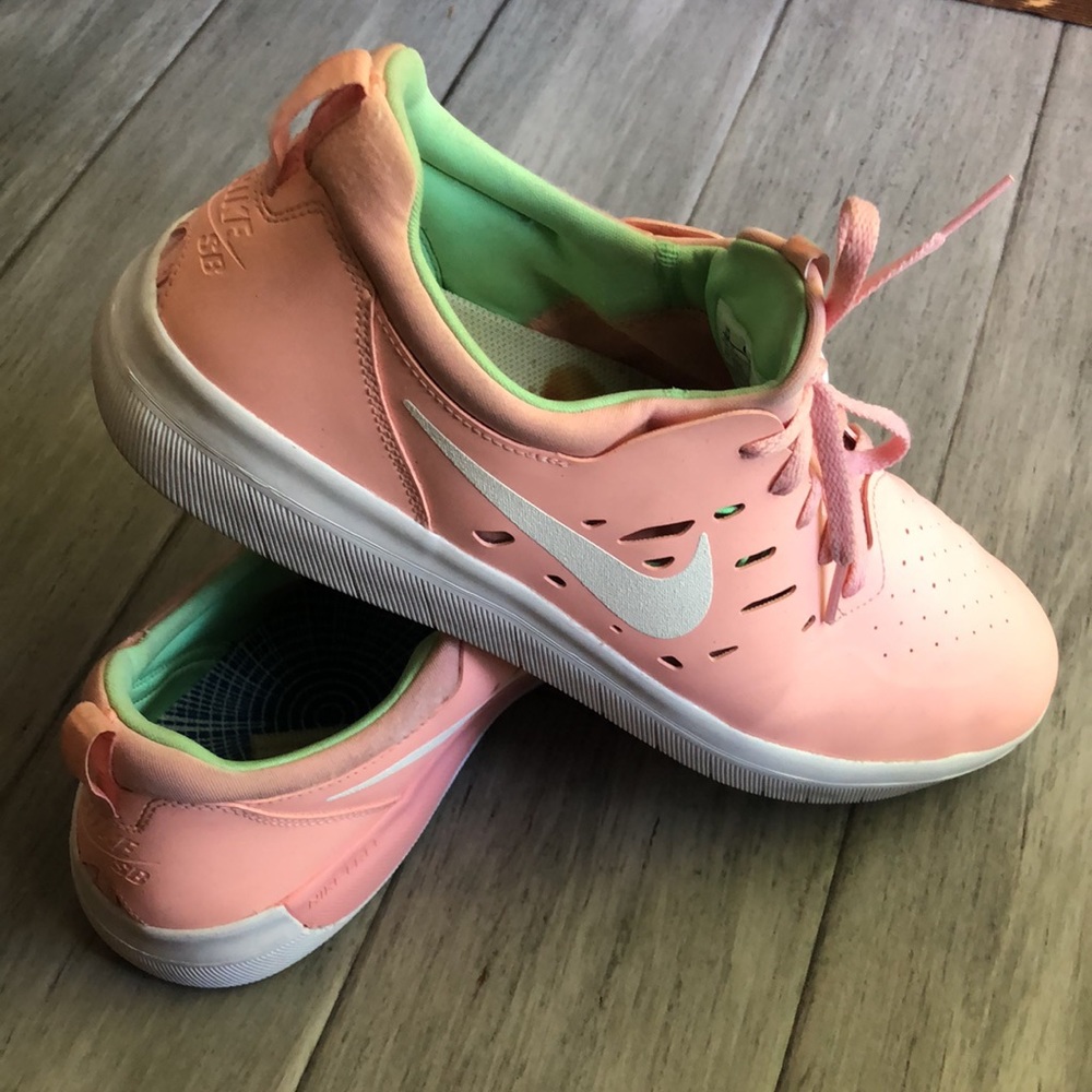 Nike SB Nyjah Houston Sushi pink green skate shoes